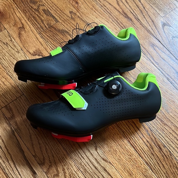 Speed Cycling shoes - Picture 2 of 4